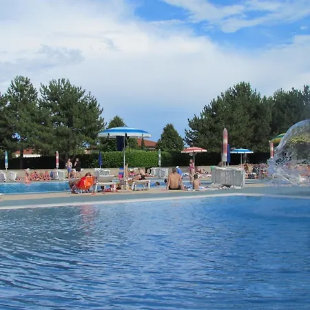 Studio In A Poolside - Beahost *
