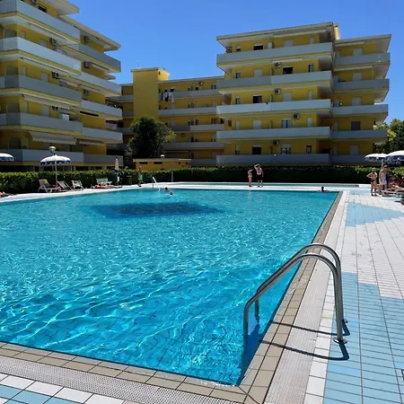 Studio In A Poolside - Beahost *